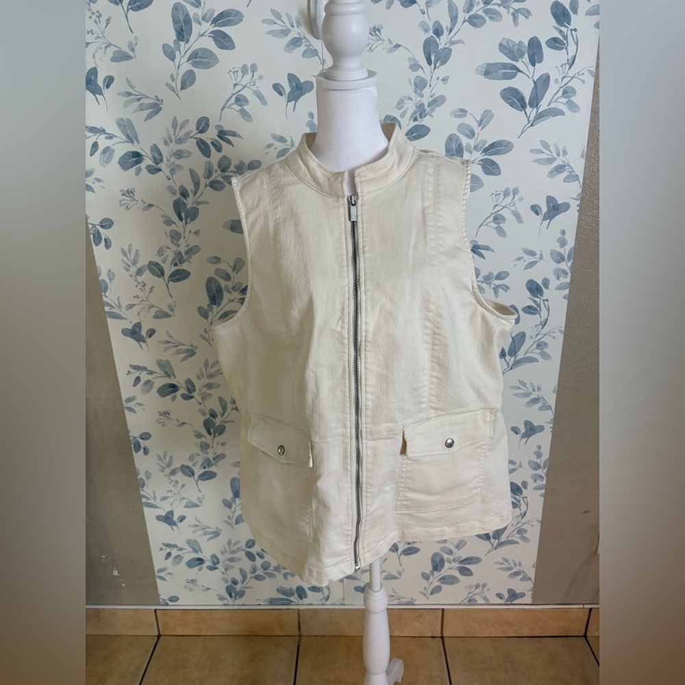 Liz Claiborne Cream Vest